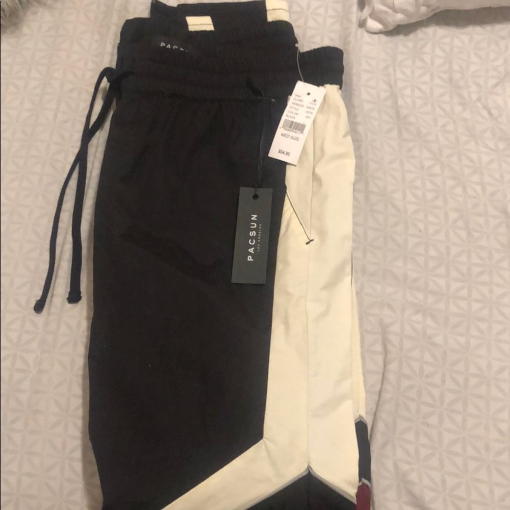 Super Cute Pacsun Joggers!